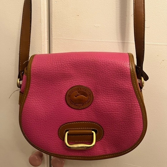Dooney & Bourke Handbags - Vintage Dooney & Bourke Crossbody
